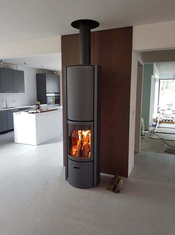 Stûv 30 Compact H - 360° Rotating 6KW Wood Burning Stove