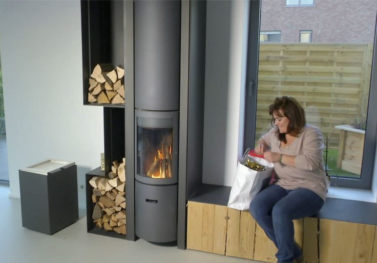 Stûv 30 Compact H - 360° Rotating 6KW Wood Burning Stove