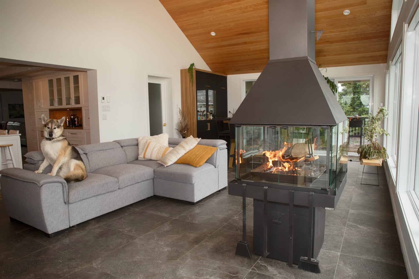 Matte Black Gas Burning Don bar 9200 series Fireplace in a Modern living room mid century modern sleek Scandinavian all glass custom designed see through round fireplace Malm Style Carousel Style Focus fireplace floating fireplace UFO style floating overing see through round all glass fish tank Malm MCM For a high-end, architectural piece like the Don-Bar 9200 Series, your SEO strategy needs to target luxury homeowners and designers who are searching for "statement" heating. Malm Carousel or Focus Ergo 