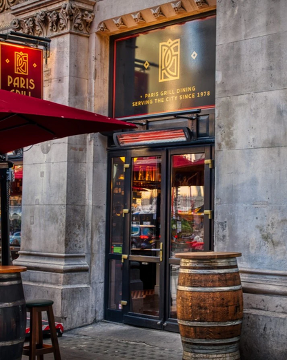 Paris restaurant front door hanged 3000 Watts black bromic tungsten smart-heat electric heater