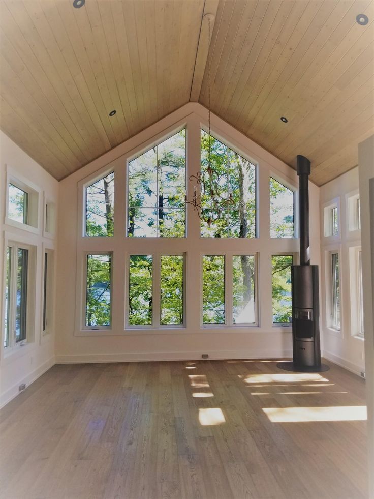 Stûv 30 Compact H - 360° Rotating 6KW Wood Burning Stove