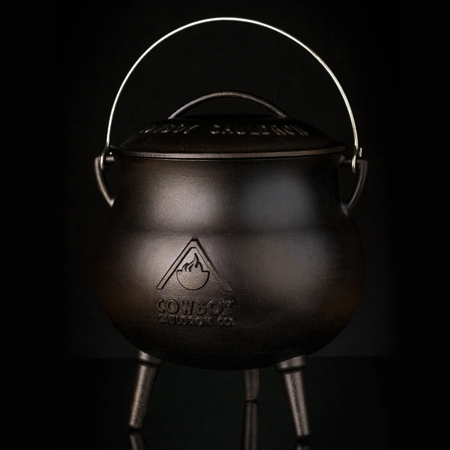 Chuckwagon Cook Pot - Versatile Enamel Coated Open-Fire Cookware, Rust-Resistant, Easy to Clean, Perfect for Frying, Simmering, and Campfire Popcorn