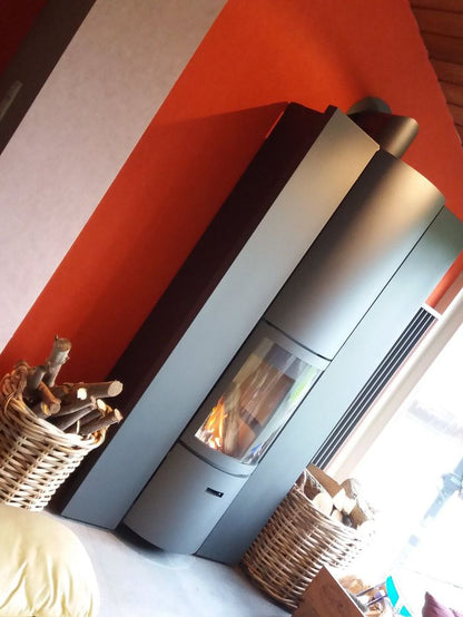 Stûv 30 Compact H - 360° Rotating 6KW Wood Burning Stove