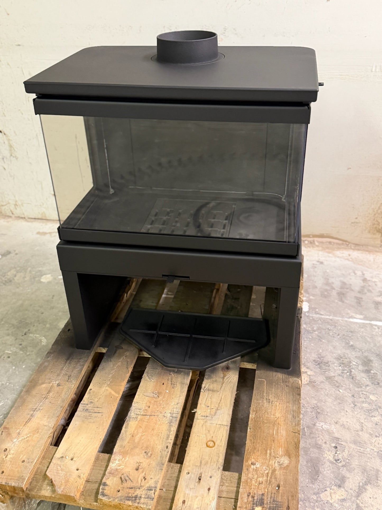 Dorako Ariana- Three Sided Glass Freestanding Wood Stove with Bench / Wood Holder included