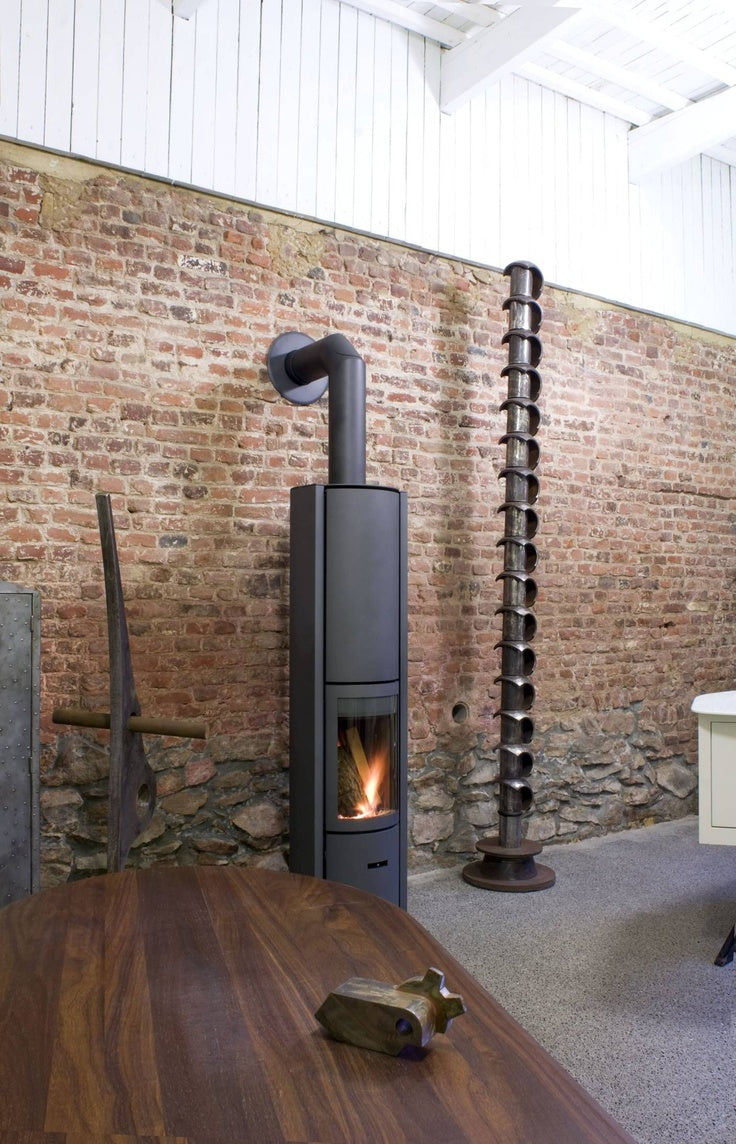 Stûv 30 Compact H - 360° Rotating 6KW Wood Burning Stove