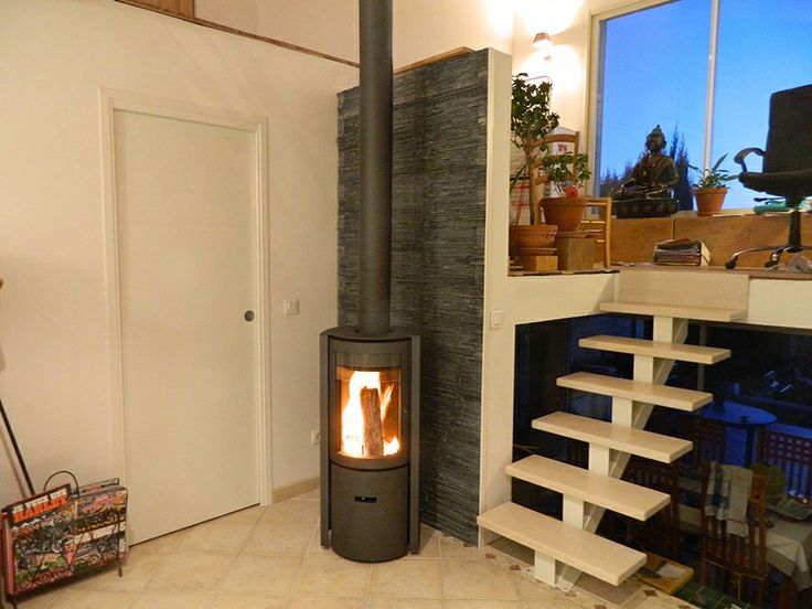 Stûv S30C Wood Burning Stove - Compact Glass Fire Screen Stove 360° Rotating Stove