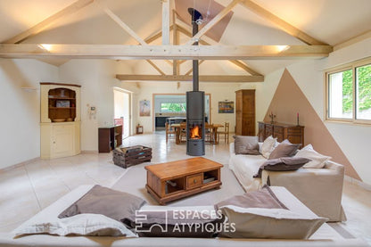 Stûv S30C Wood Burning Stove - Compact Glass Fire Screen Stove 360° Rotating Stove