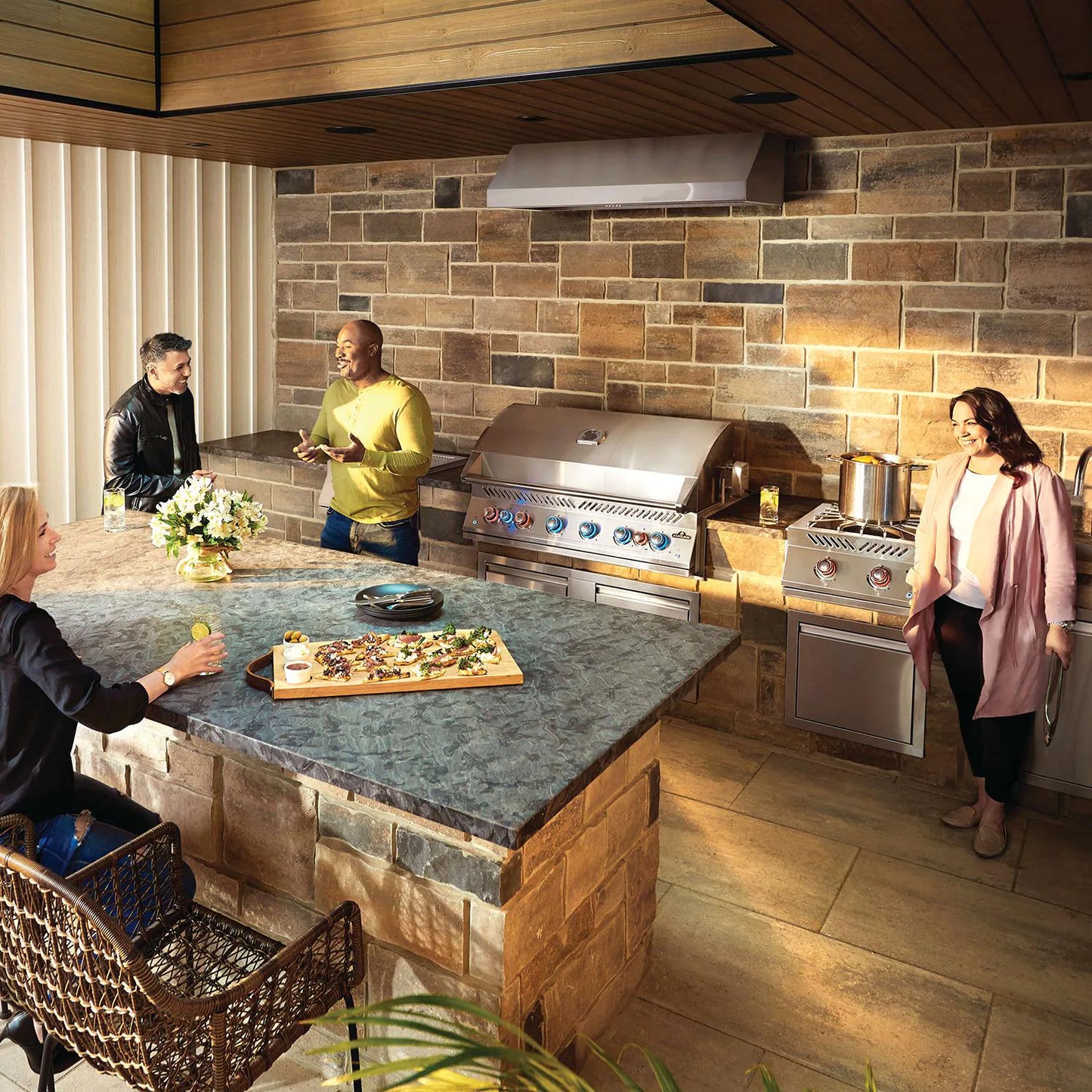 Napoleon Built-In 700 Series 38-Inch Natural Gas Grill w/ Infrared Rear Burner & Rotisserie Kit